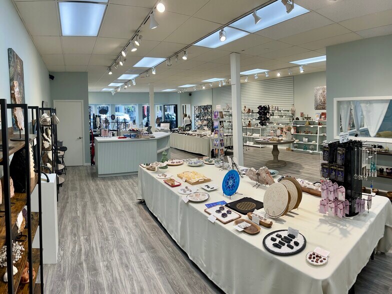 More Photos Of 1321-1323 4th St, San Rafael Storefront Retail Office For Sale