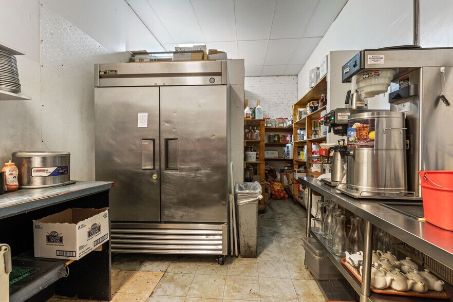 More Photos Of 512 Main St, Longmont Restaurant For Sale