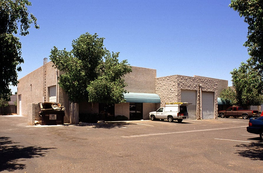 More Photos Of 929 E Juanita Ave, Mesa Warehouse For Lease