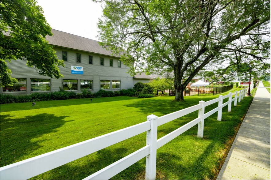 More Photos Of 120-152 Simsbury Rd, Avon Unknown For Lease