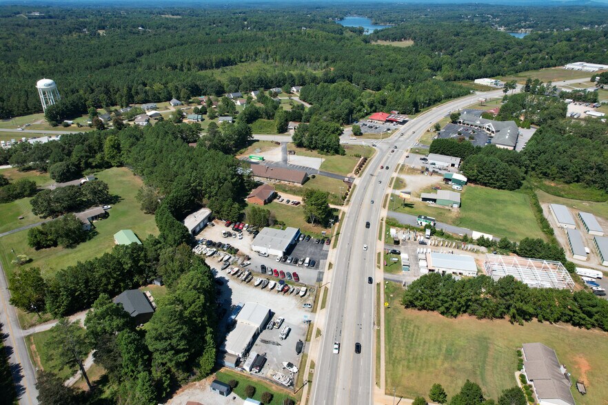 More Photos Of 6895 Highway 9, Inman Auto Repair For Sale