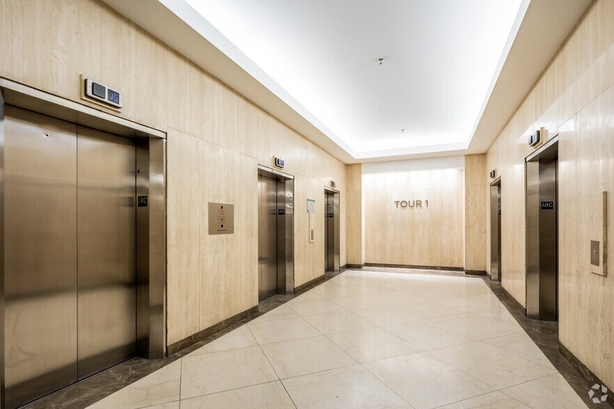 More Photos Of 3400 Boul De Maisonneuve O, Montréal Unknown For Lease