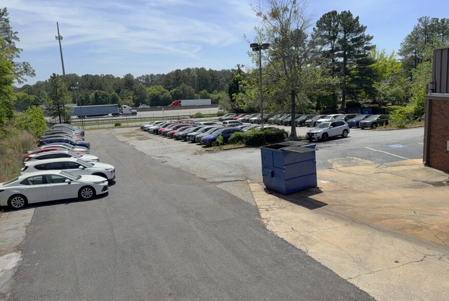 More Photos Of 3370 Venture Pky, Duluth Restaurant For Lease