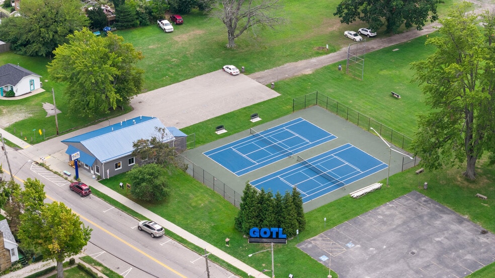More Photos Of 5196 Lake Rd E, Geneva Hotel For Sale