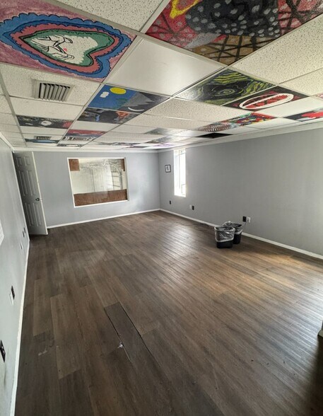 More Photos Of 1111 W Main St, Lakeland Industrial For Sale