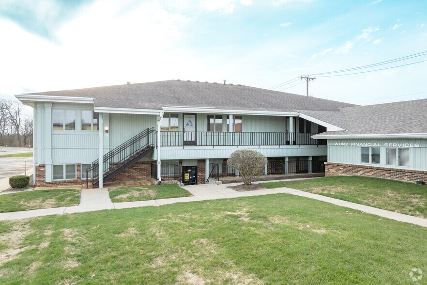 More Photos Of 6912 Spring Valley Dr, Holland Office For Sale