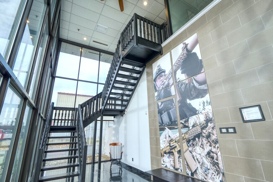More Photos Of 151 Capital Dr, West Springfield Warehouse For Lease
