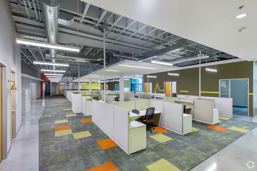 More Photos Of 5475 S Decatur Blvd, Las Vegas Research And Development For Lease