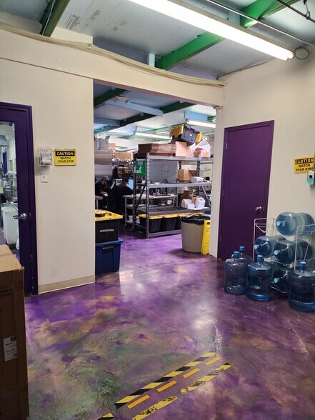 More Photos Of 3109 Los Arboles Ave NE, Albuquerque Warehouse For Sale