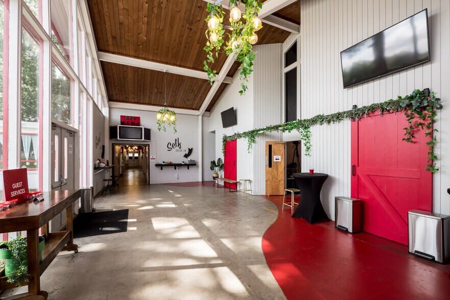 More Photos Of 315 S Rosemont Rd, Virginia Beach Religious Facility For Sale