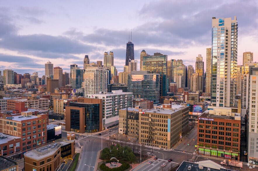 More Photos Of 320 W Ohio St, Chicago Loft Creative Space For Lease