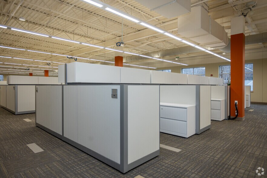 More Photos Of 5301 Wilkinson Blvd, Charlotte Freestanding For Lease