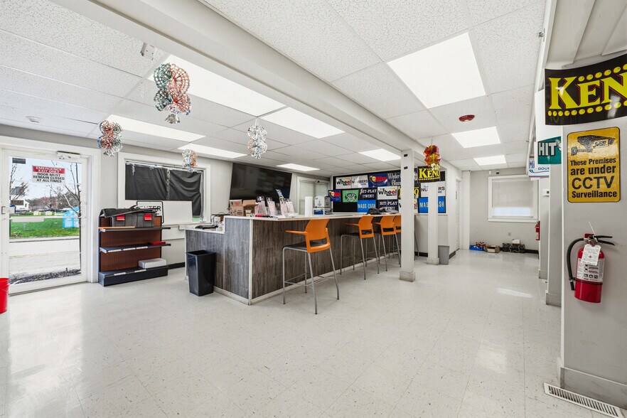 More Photos Of 47 Chelmsford St, Chelmsford Storefront Retail Residential For Sale