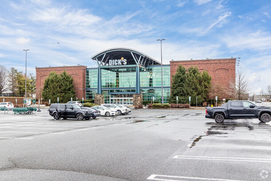 Primary Photo Of 650 Trotters Way, Freehold General Retail For Sale