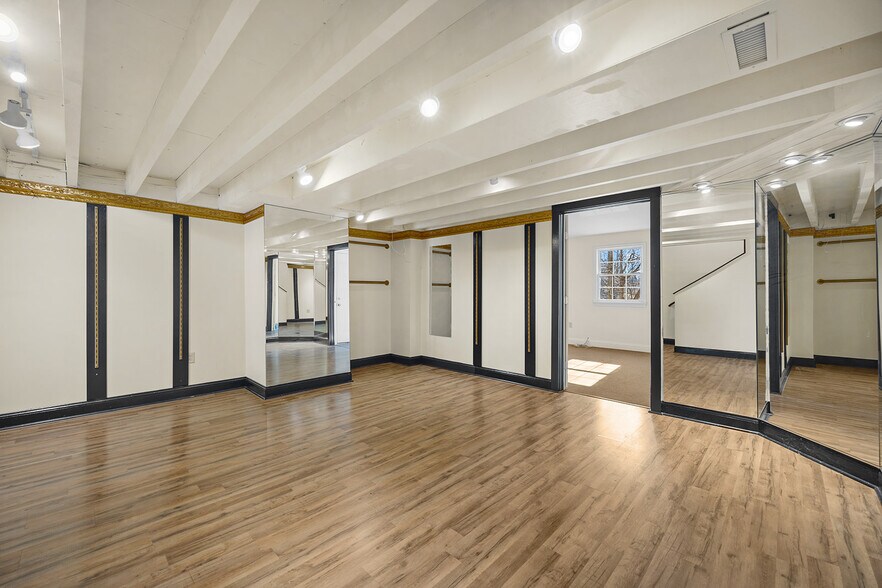 More Photos Of 43 Main St, Clinton Township Storefront For Sale