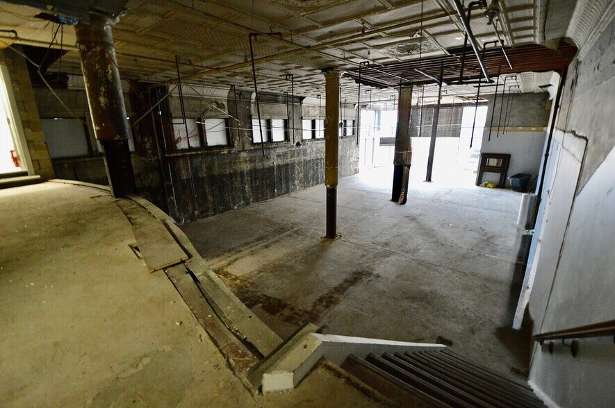 More Photos Of 608 Madison Ave, Covington Office For Lease