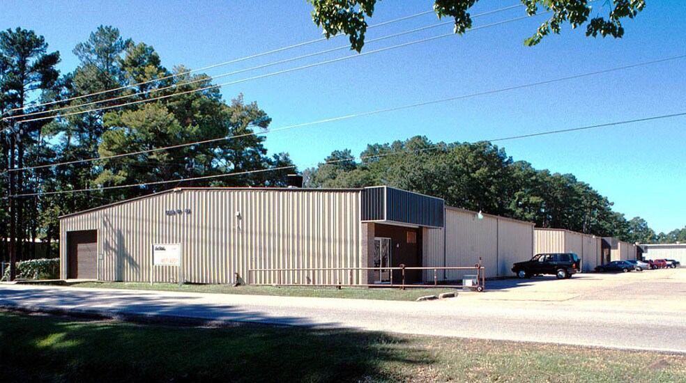 More Photos Of 1331 Upland Dr, Houston Warehouse For Sale