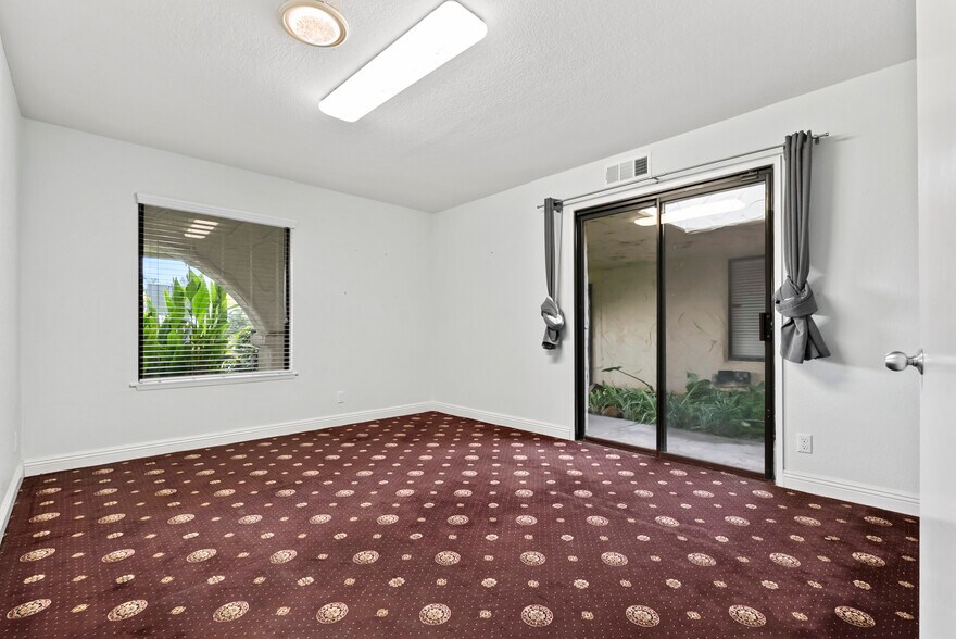 More Photos Of 970 Petit Ave, Ventura Medical For Sale