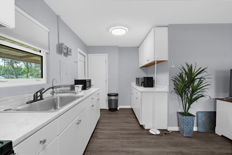 More Photos Of 22226 Sr 64, Bradenton Specialty For Sale