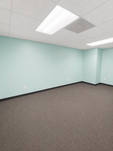 More Photos Of 272 Highway 41 N, Barnesville Office For Sale