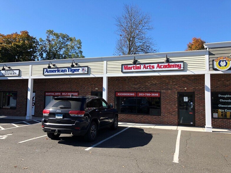 More Photos Of 180-182 Old Hawleyville Rd, Bethel Storefront For Lease