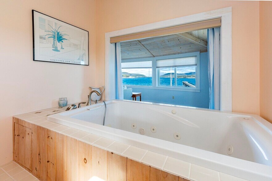 More Photos Of 109 Shore Rd, Southwest Harbor Flex For Sale