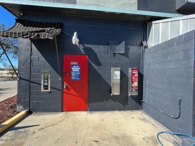 More Photos Of 15251 Convenience Way, Fort Myers Carwash For Lease