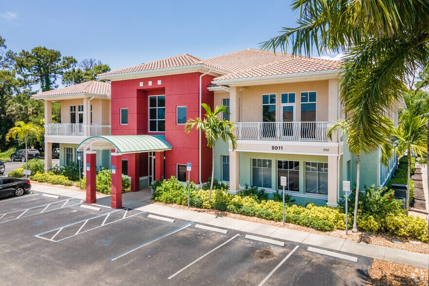 Primary Photo Of 9911 Corkscrew Rd, Estero Medical For Lease