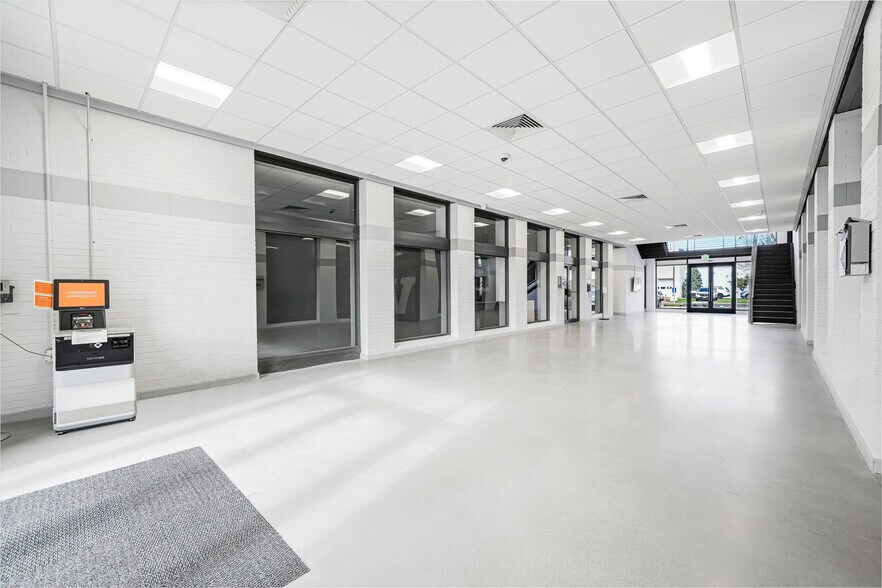 More Photos Of 1 Lethbridge Plz, Mahwah Office For Lease