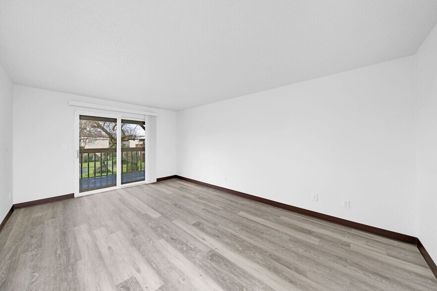 More Photos Of 13455 SE Oatfield Rd, Milwaukie Apartments For Sale