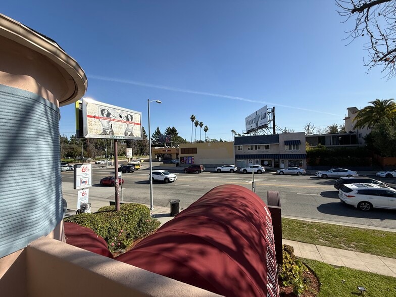 More Photos Of 4343 Laurel Canyon Blvd, Studio City Office For Lease