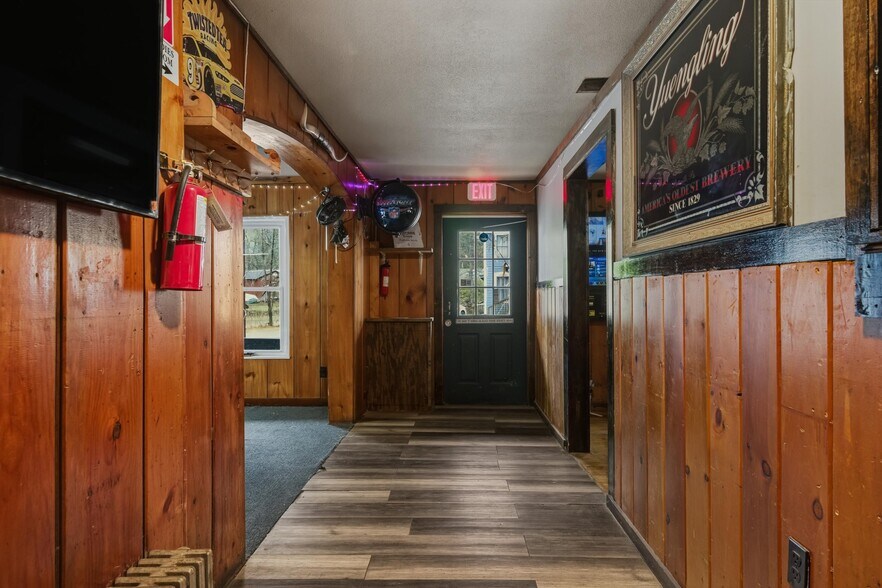 More Photos Of 222 River St, Warrensburg Restaurant For Sale