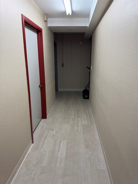 More Photos Of 312 W Knapp St, Rice Lake General Retail For Lease