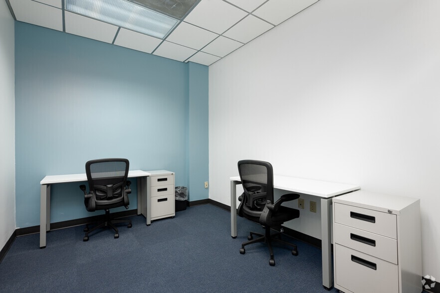 More Photos Of 516 W Friendly Ave, Greensboro Coworking Space