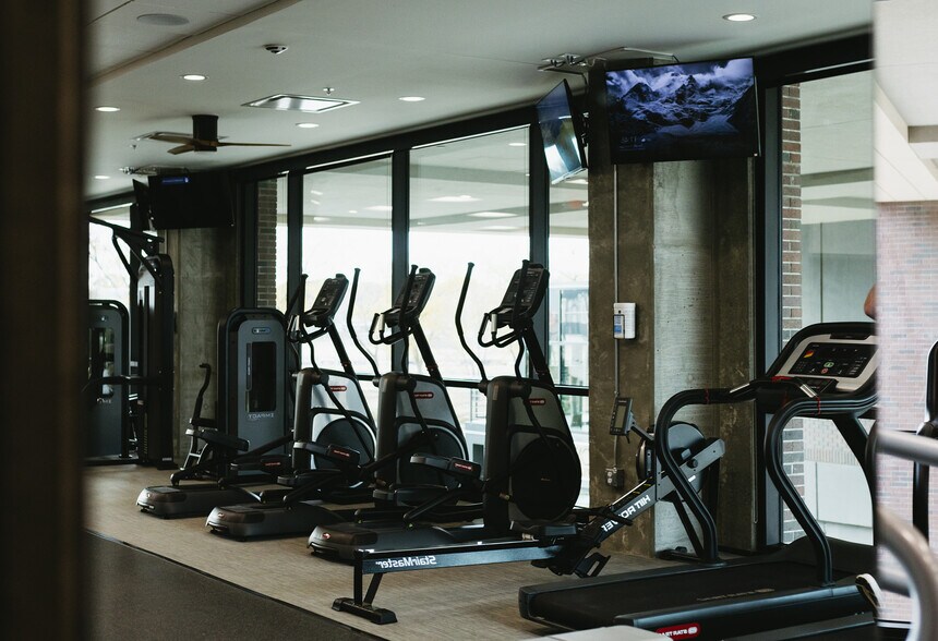 More Photos Of 150 E 4th Pl, Sioux Falls Office For Lease