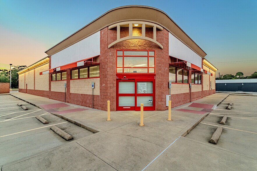 Primary Photo Of 485 Texas Ave, Bridge City Drugstore For Lease