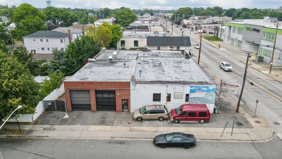 More Photos Of 152-156 S Long Beach Rd, Rockville Centre Auto Repair For Sale