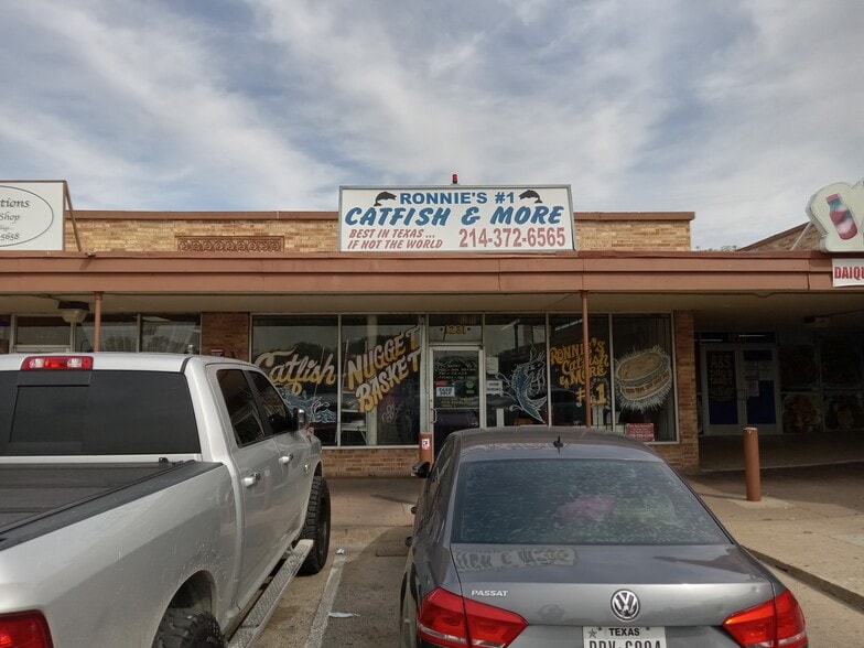 More Photos Of 1207 E Red Bird Ln, Dallas Freestanding For Sale