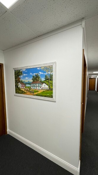 More Photos Of 5101 Thimsen Ave, Minnetonka Medical For Lease