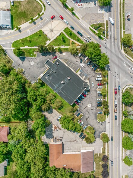 More Photos Of 2240 Cedar St, Holt Drugstore For Sale