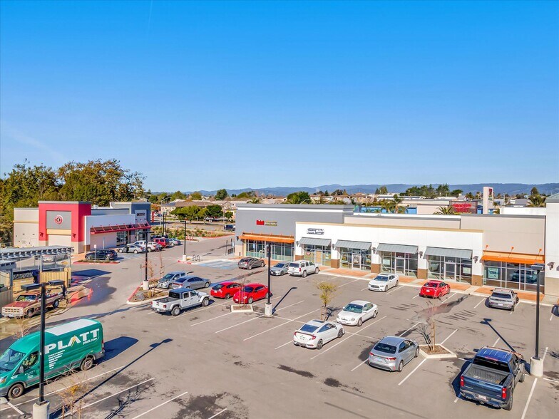 More Photos Of 999 Main St, Watsonville Unknown For Lease