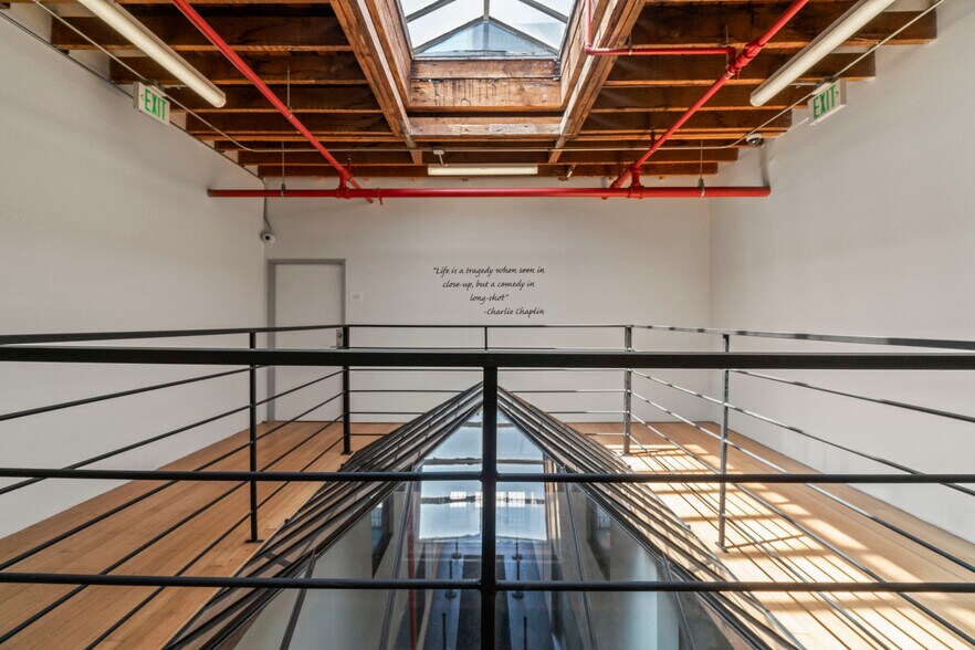 More Photos Of 5176 Santa Monica Blvd, Los Angeles Loft Creative Space For Lease