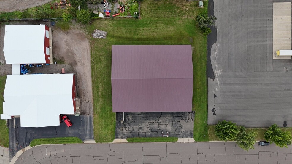 More Photos Of 1011 13th Ave N, Sauk Rapids Warehouse For Lease