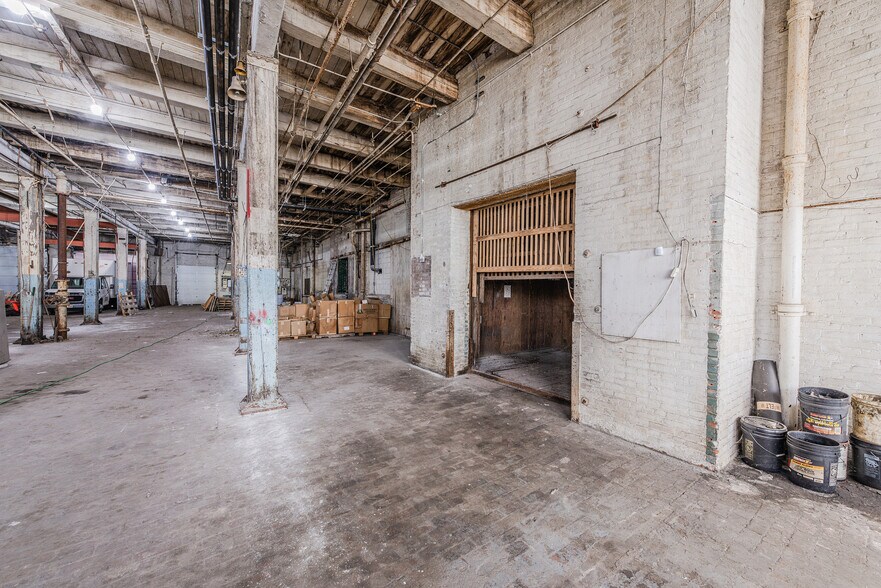 More Photos Of 3155 W 33rd St, Cleveland Warehouse For Sale