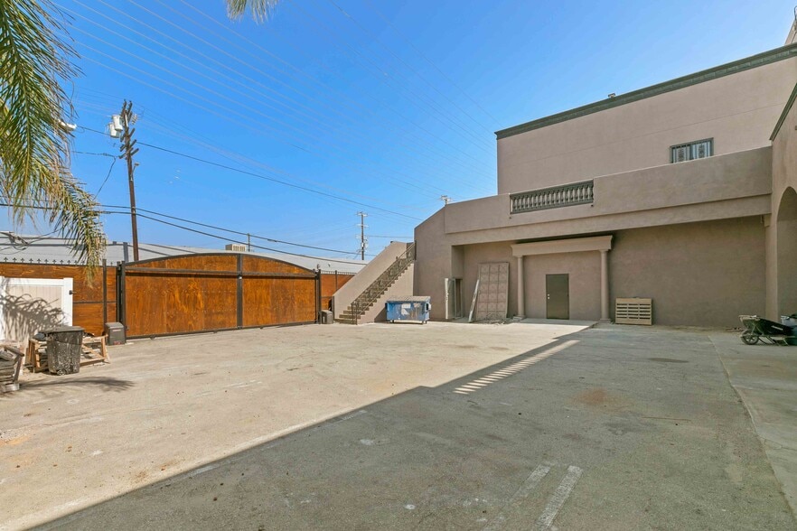 More Photos Of 13311 Sherman Way, North Hollywood Warehouse For Sale