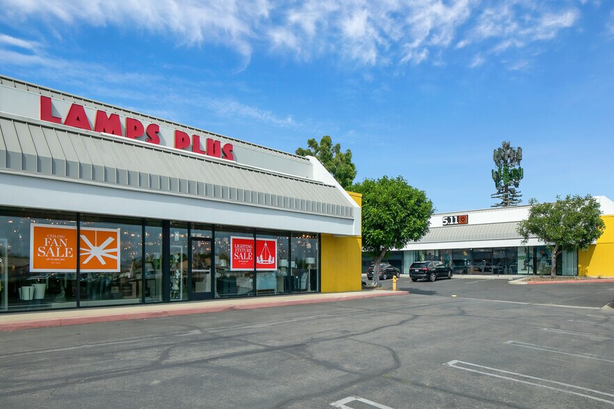 More Photos Of 1348-1438 W 7th St, Upland Unknown For Lease