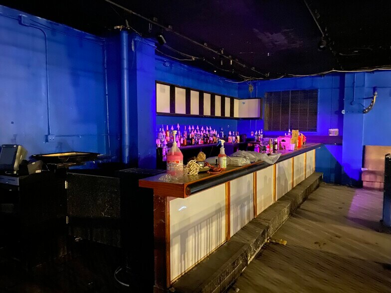 More Photos Of 222 S Michigan St, South Bend Restaurant For Sale