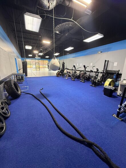 More Photos Of 5770 Peachtree Industrial Blvd, Norcross General Retail For Lease