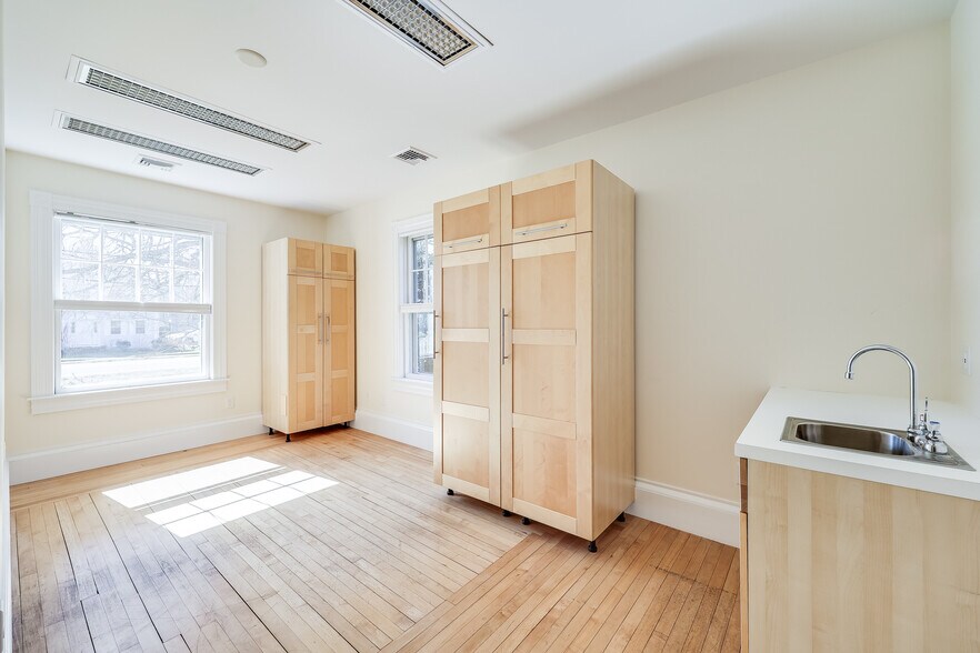 More Photos Of 204 Main St, Orleans Medical For Sale