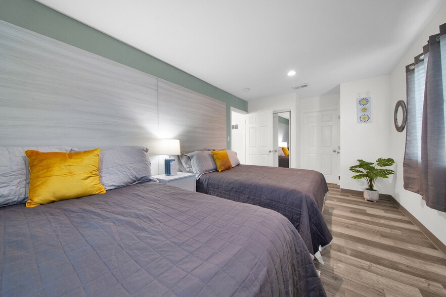 More Photos Of 120 E Jupiter Ln, South Padre Island Hotel For Sale